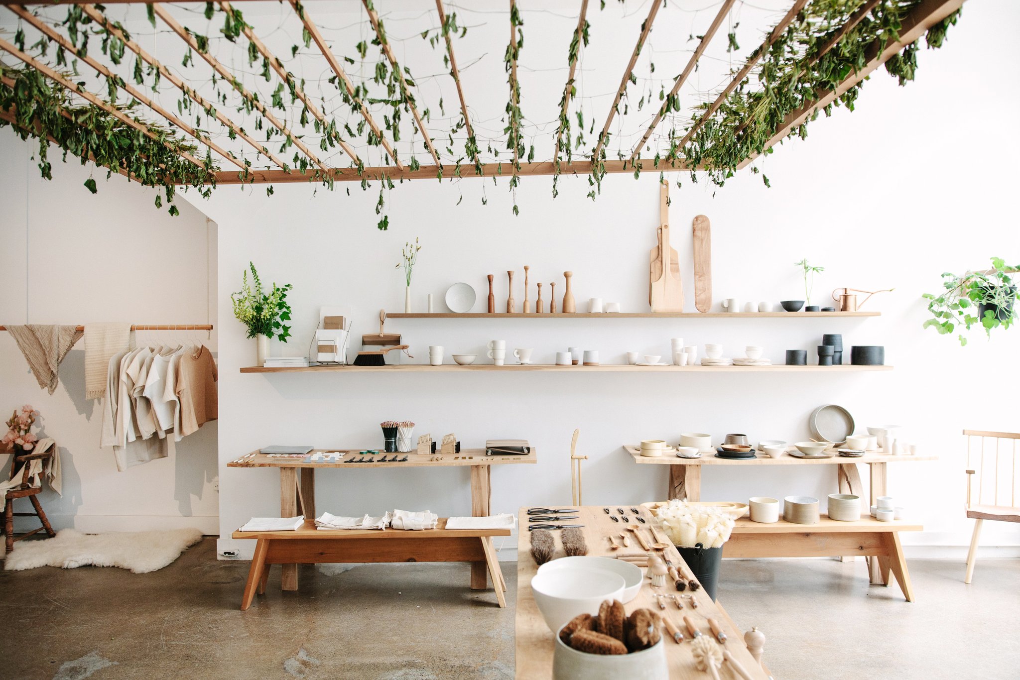 Affordable Shopfitting Ideas For Your Small Retail Space :: concrete5
